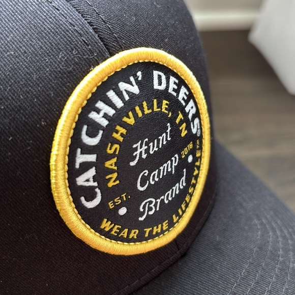 Catchin’ Deers Hunt Camp On black canvas/mesh panel, snapback, button top cap - Picture 6 of 9